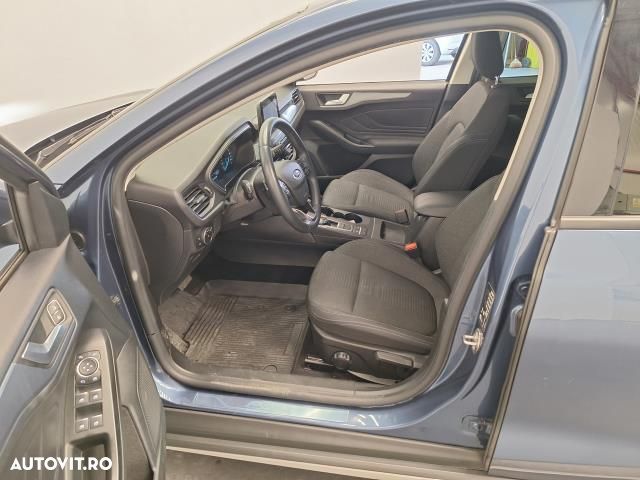 Ford Focus - 8