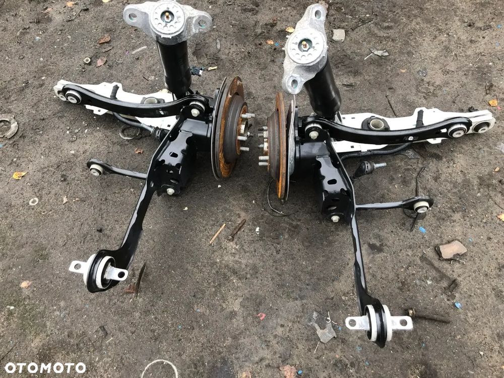 AMORTYZATOR PIASTA WAHACZ TYŁ FORD KUGA MK3 23r GWARANCJA!! - 2
