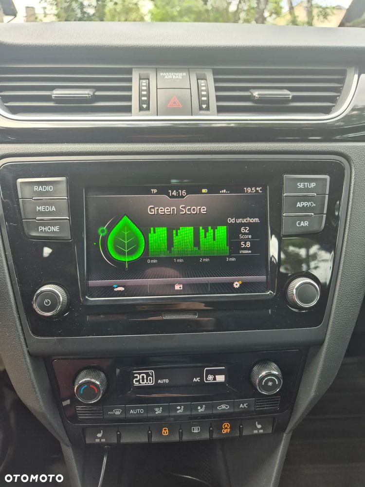 Skoda RAPID Spb 1.0 TSI Style - 12