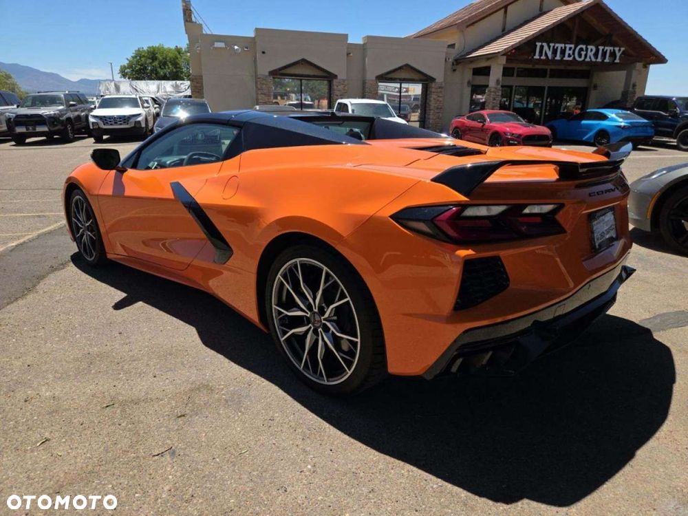 Chevrolet Corvette - 2