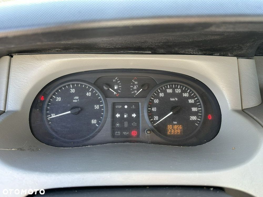 Opel Vivaro - 23