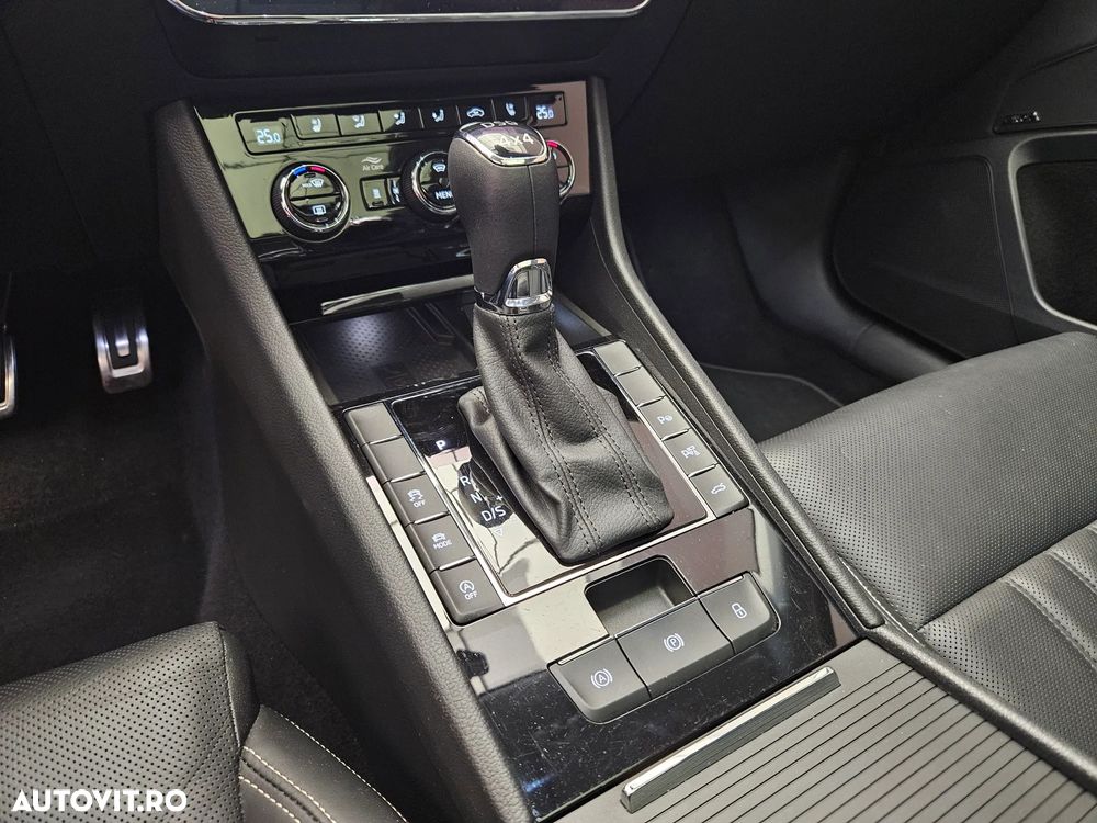 Skoda Superb 2.0 TDI 4X4 DSG L&K - 26
