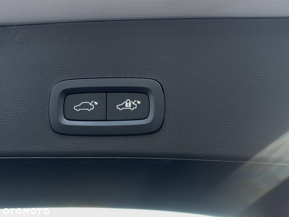 Volvo XC 40 - 24