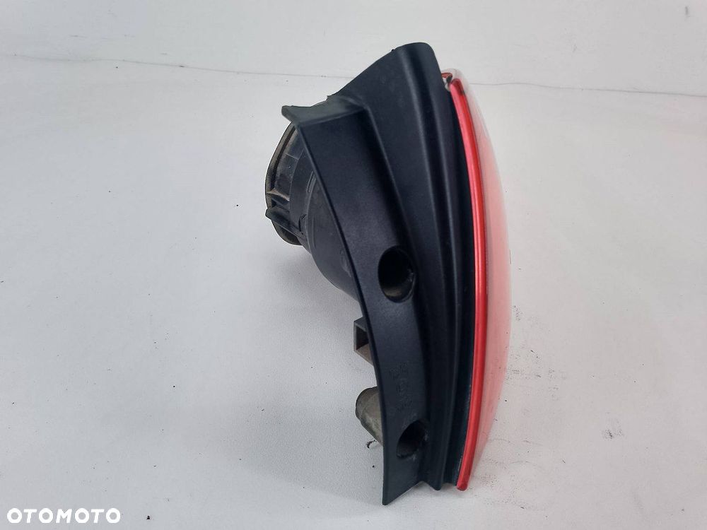 LAMPA TYLNA PRAWA SEAT ALTEA 1.9 TDI HATCHBACK 5P0945096E - 2