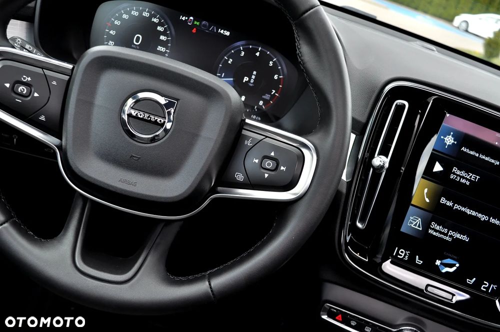 Volvo XC 40 B3 B DKG Plus Bright - 23