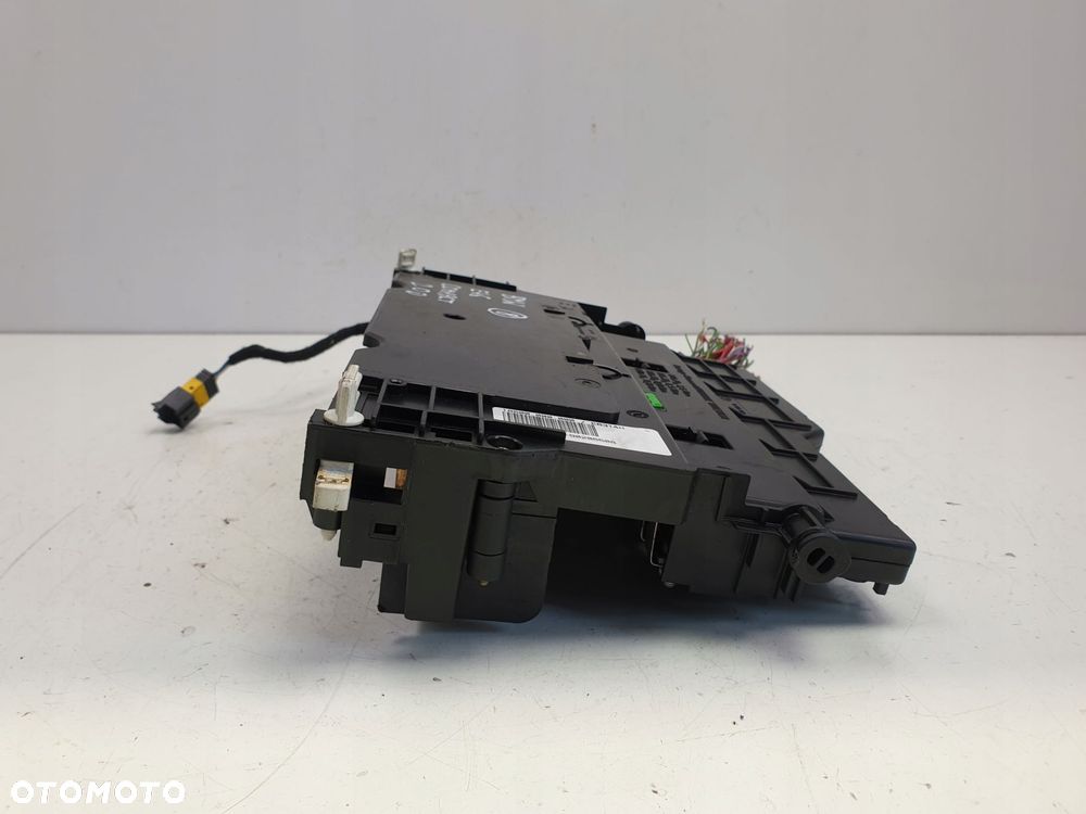 BMW E46 Compact 2.0 D SKRZYNKA BEZPIECZNIKÓW - 4