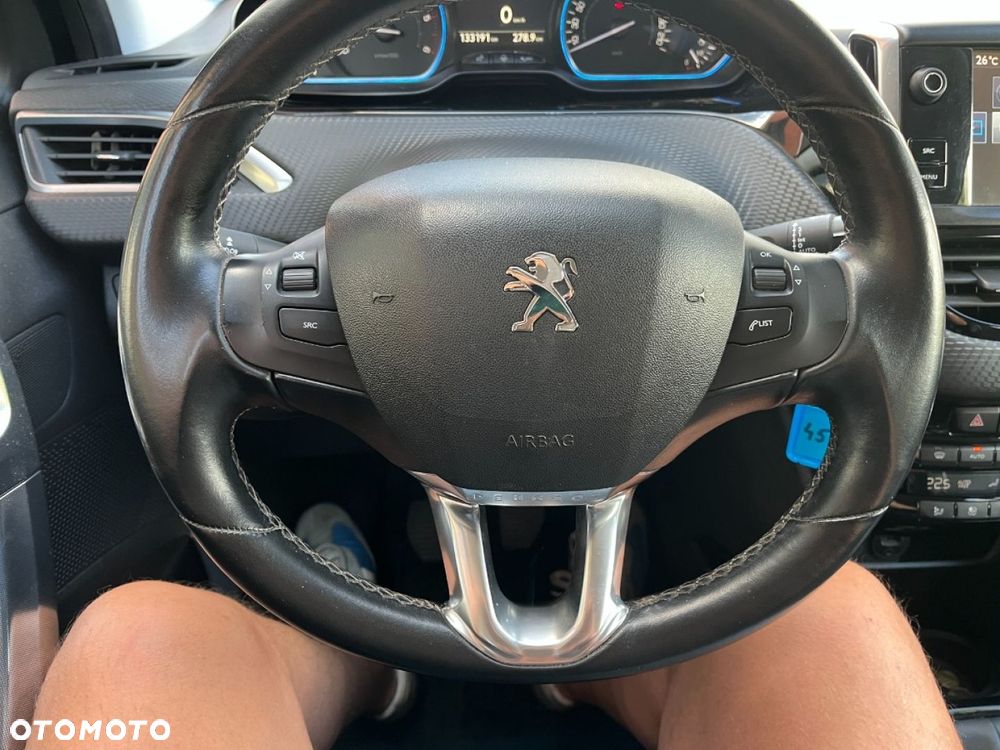 Peugeot 2008 1.6 BlueHDi Allure - 18