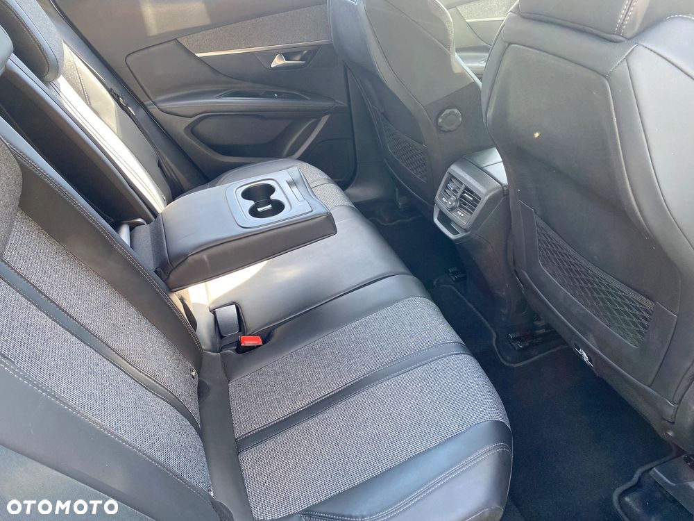 Peugeot 3008 1.6 BlueHDi Allure S&S - 27