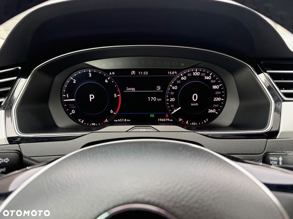 Volkswagen Passat - 28