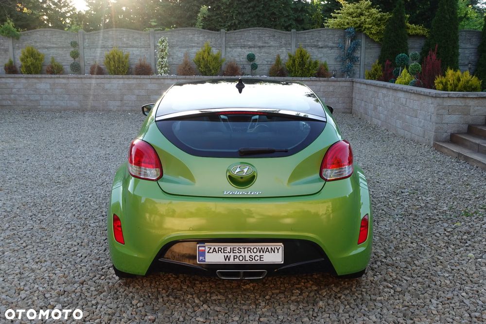 Hyundai Veloster - 10