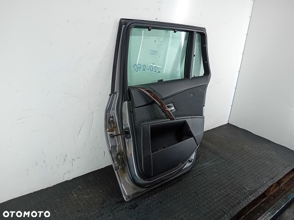 DRZWI TYŁ PRAWY  BMW E61 A08 KOMBI - 3