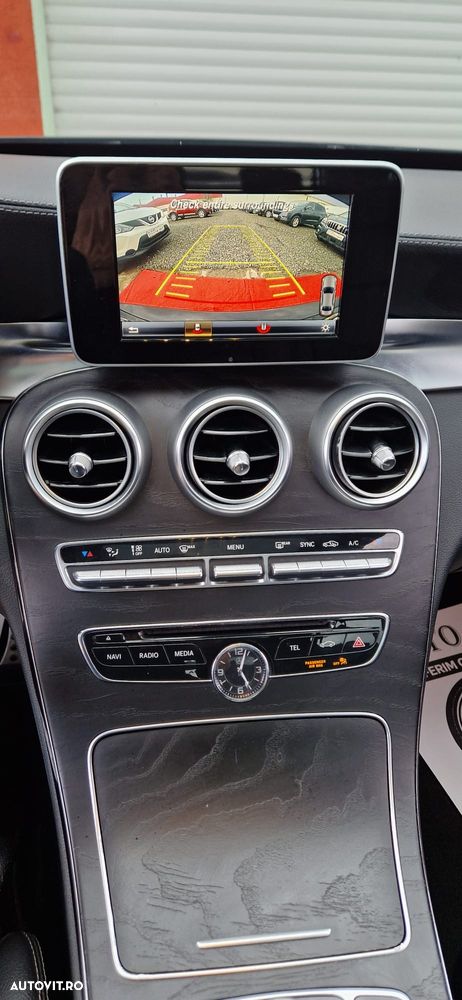 Mercedes-Benz C - 32