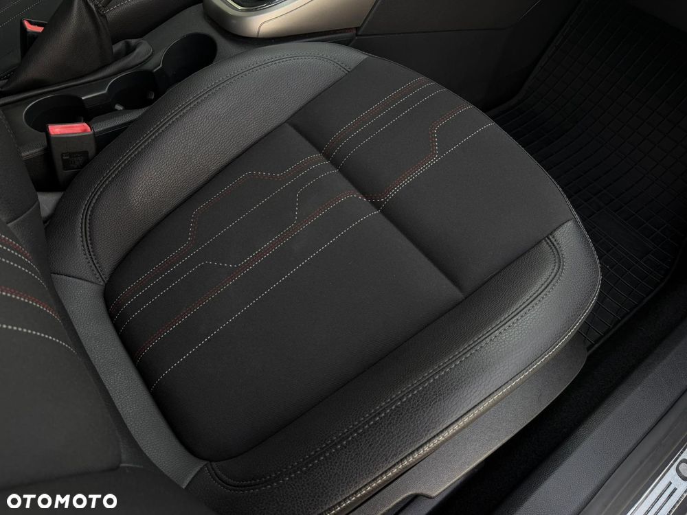 Opel Astra ver-1-4-turbo-cosmo - 27