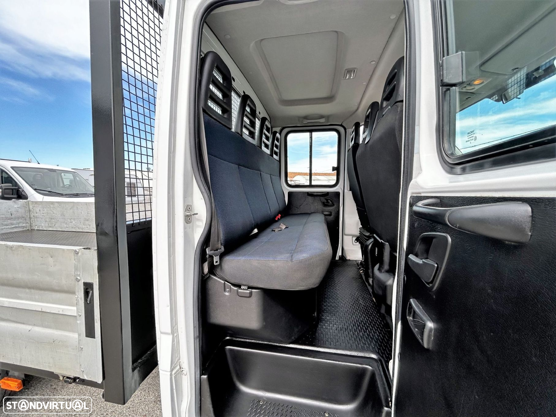 Iveco Daily 2.3 35C14 3000 CD - 25