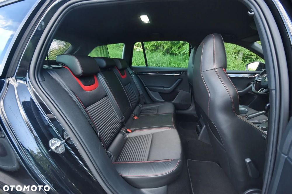 Skoda Octavia 2.0 TSI RS - 14