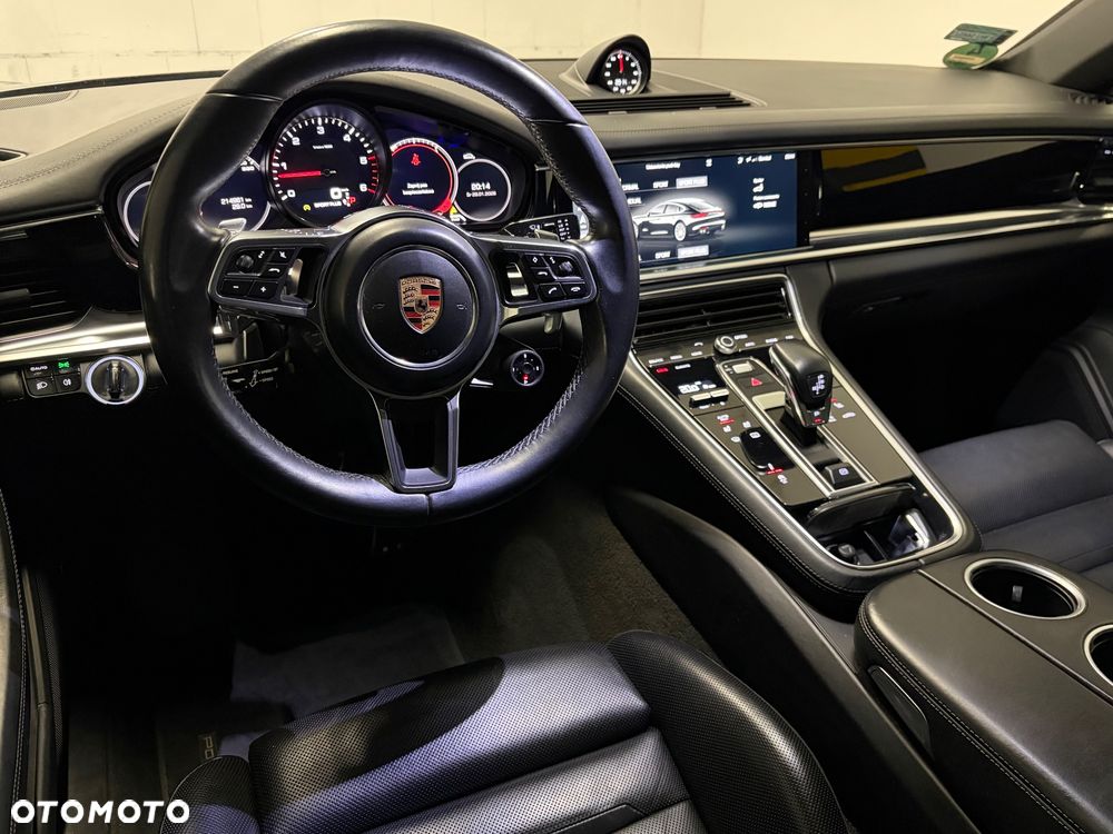 Porsche Panamera - 11