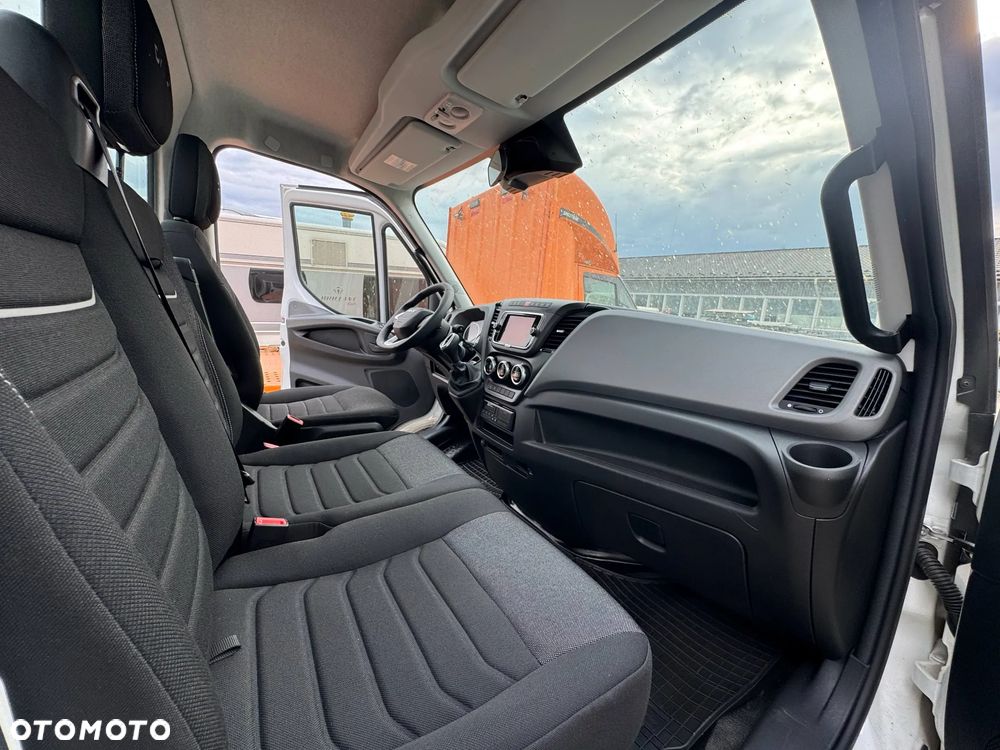 Iveco DAILY - 17