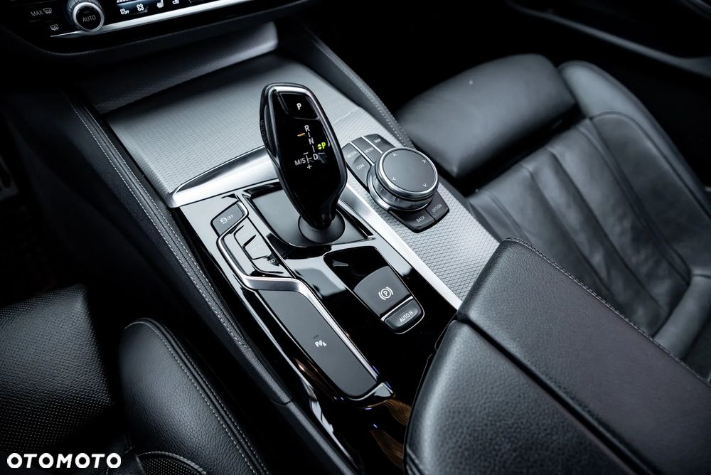 BMW Seria 5 540d xDrive M Sport Edition - 23