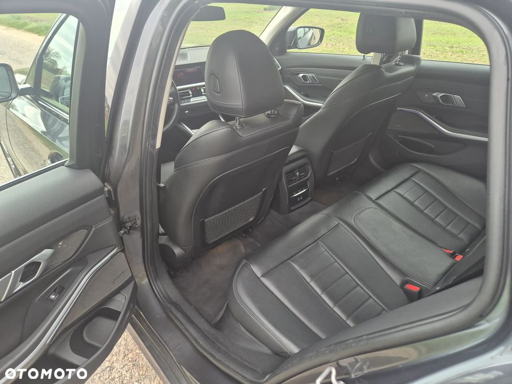 BMW Seria 3 320d Edition Luxury Line Purity - 6