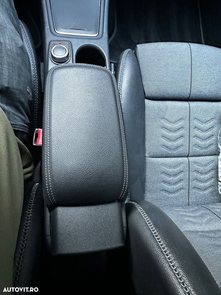 Mercedes-Benz GLA - 28