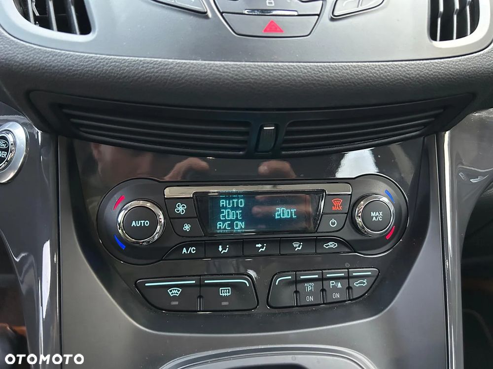 Ford Kuga 1.6 EcoBoost 4WD Titanium - 18