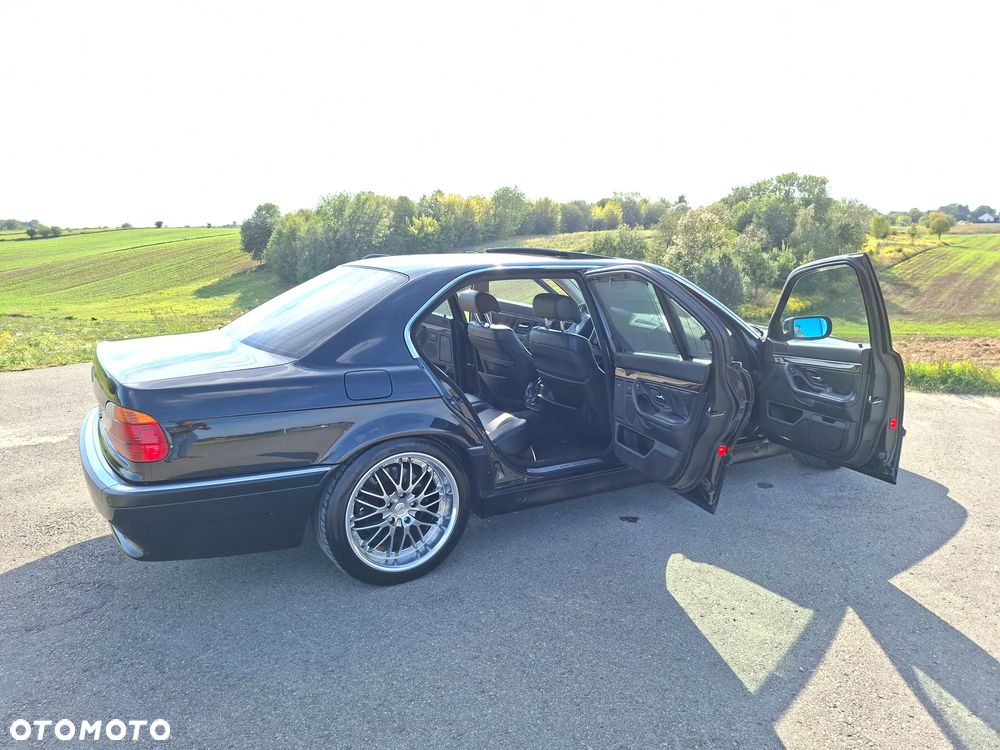 BMW Seria 7 740iL - 14