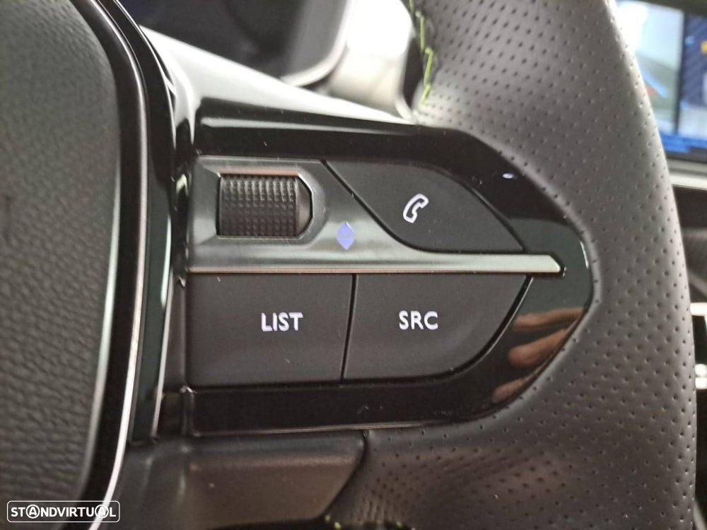 Peugeot 208 1.2 PureTech GT EAT8 - 17