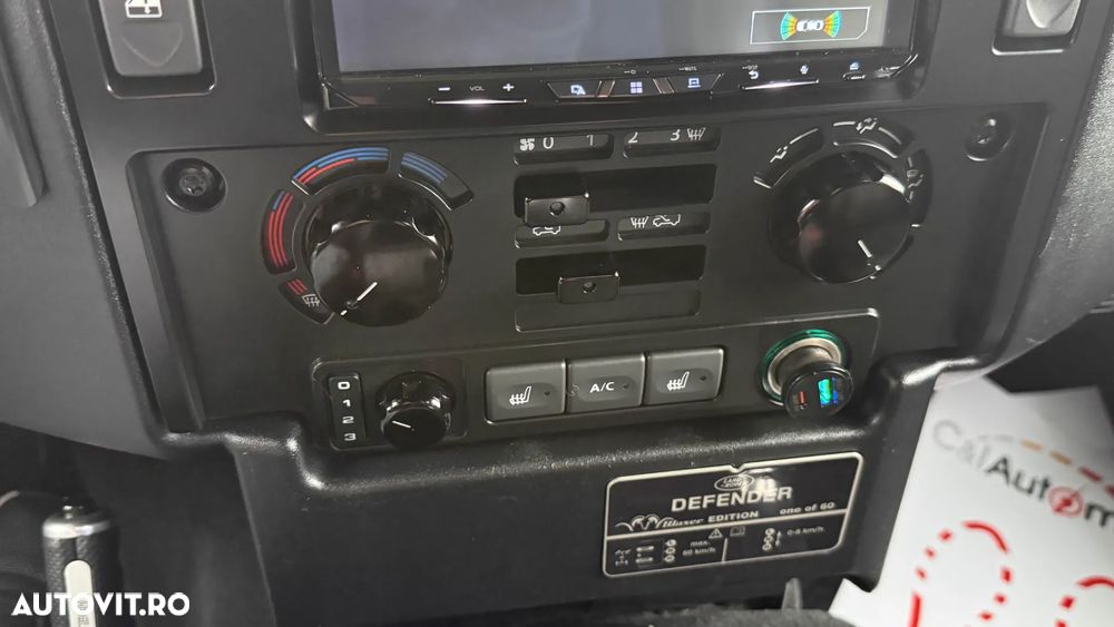 Land Rover Defender - 20