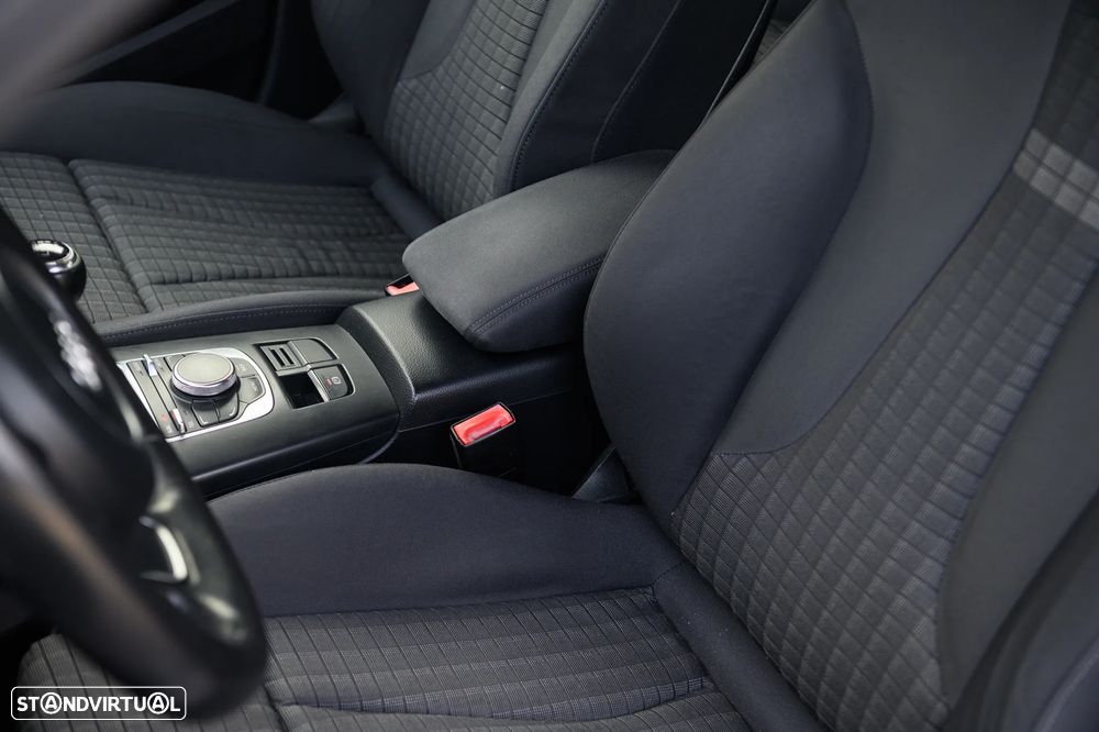 Audi A3 Sportback 1.6 TDI S-line - 20