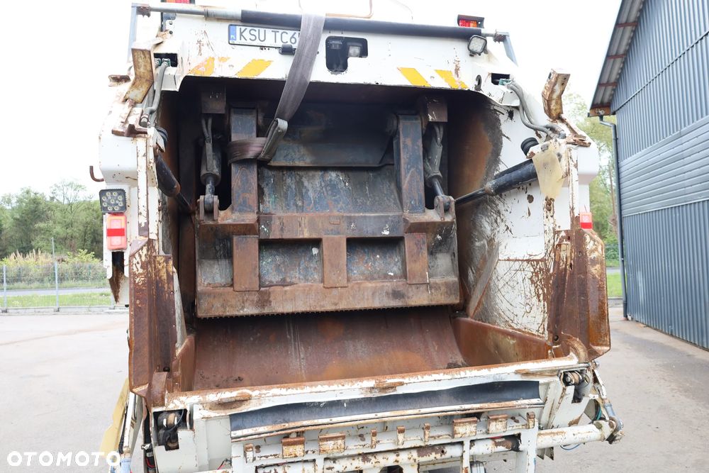 Volvo FM 330 - 12