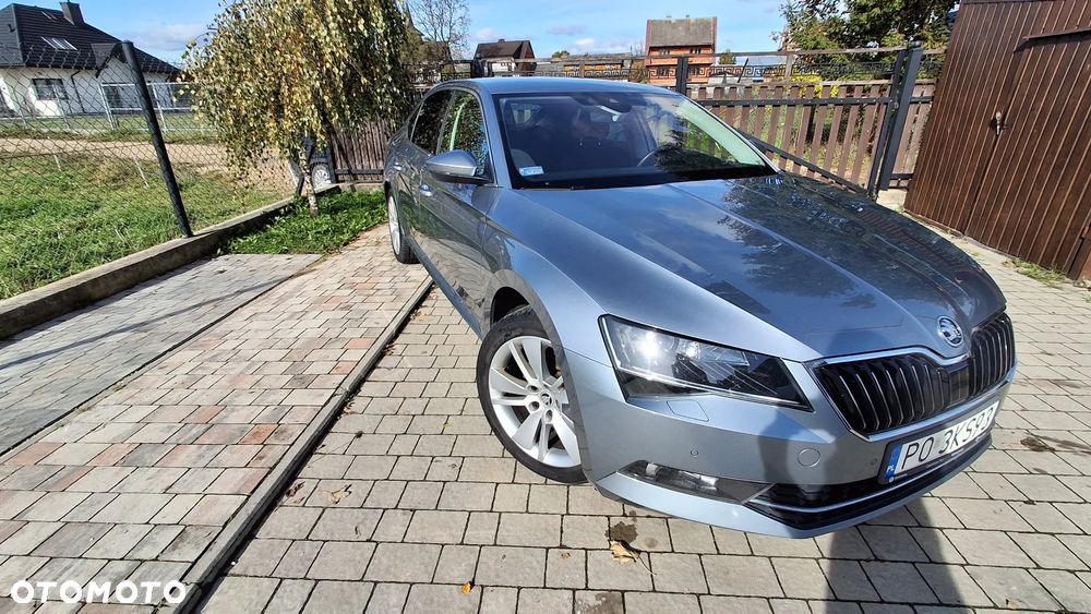 Skoda Superb 2.0 TDI SCR Style DSG - 2