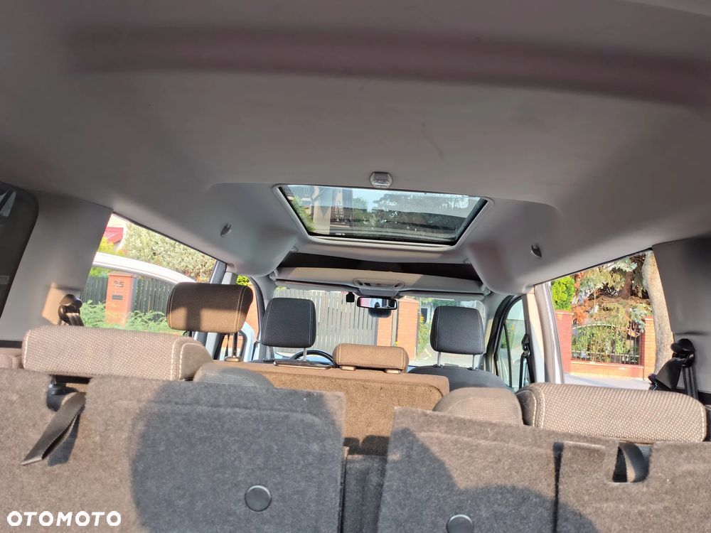 Ford Tourneo Connect 1.5 TDCi Titanium - 22