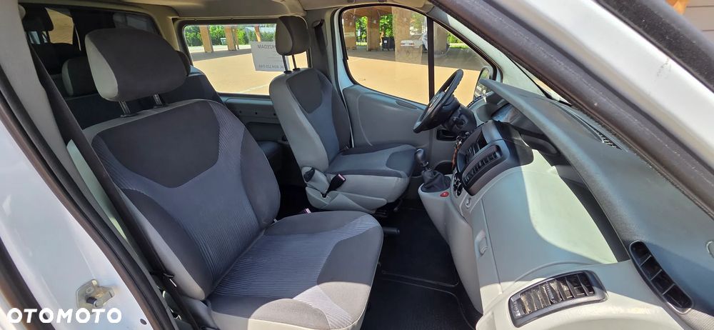 Opel Vivaro L2H1 2.9t - 15