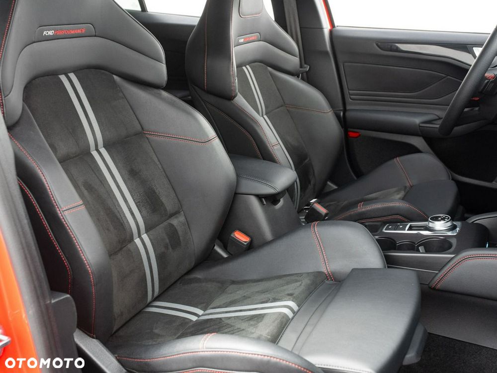 Ford Focus - 28
