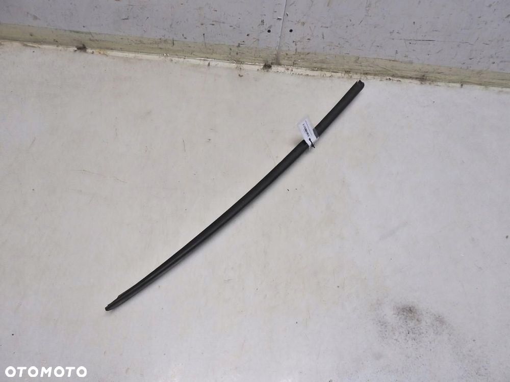 LISTWA SZYBY CZOŁOWEJ AUDI A4 B8 8K0854328 - 8