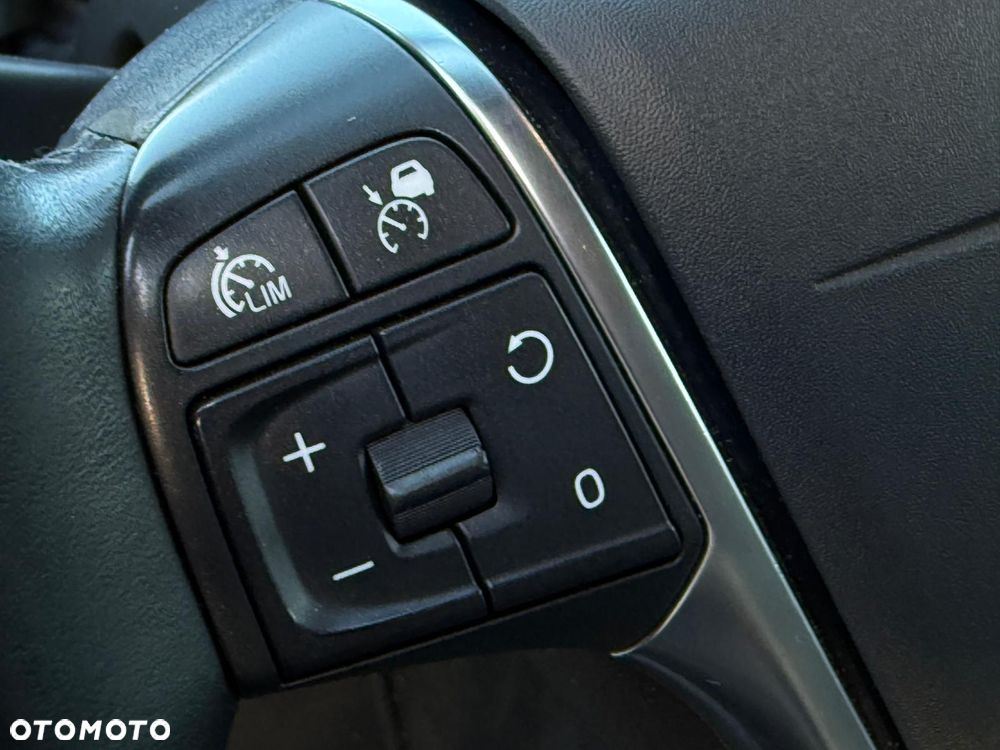 Volvo V40 Cross Country D3 Geartronic Momentum - 18