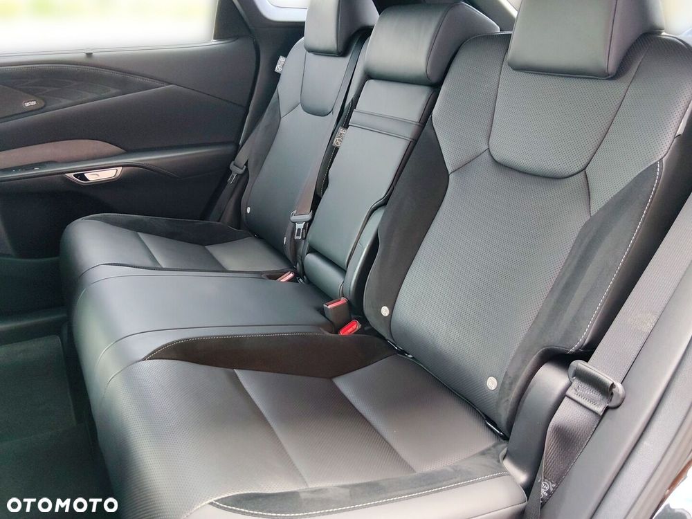 Lexus RX - 16
