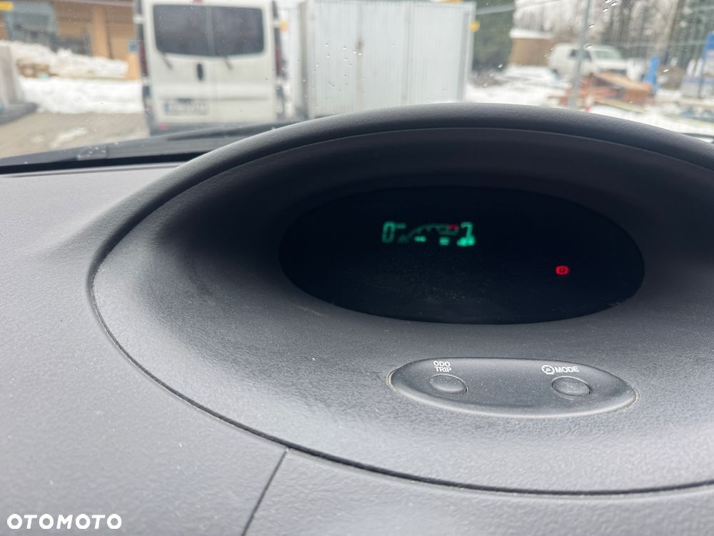 Toyota Yaris 1.4 D-4D Terra - 9