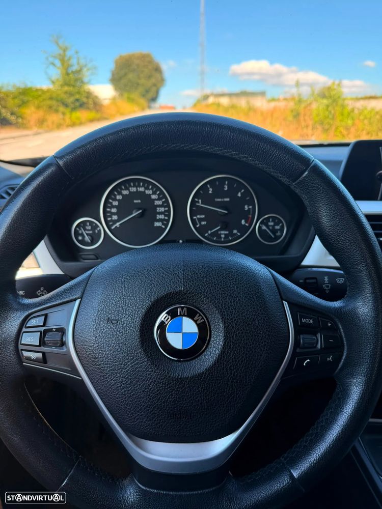 BMW 320 d Auto - 3