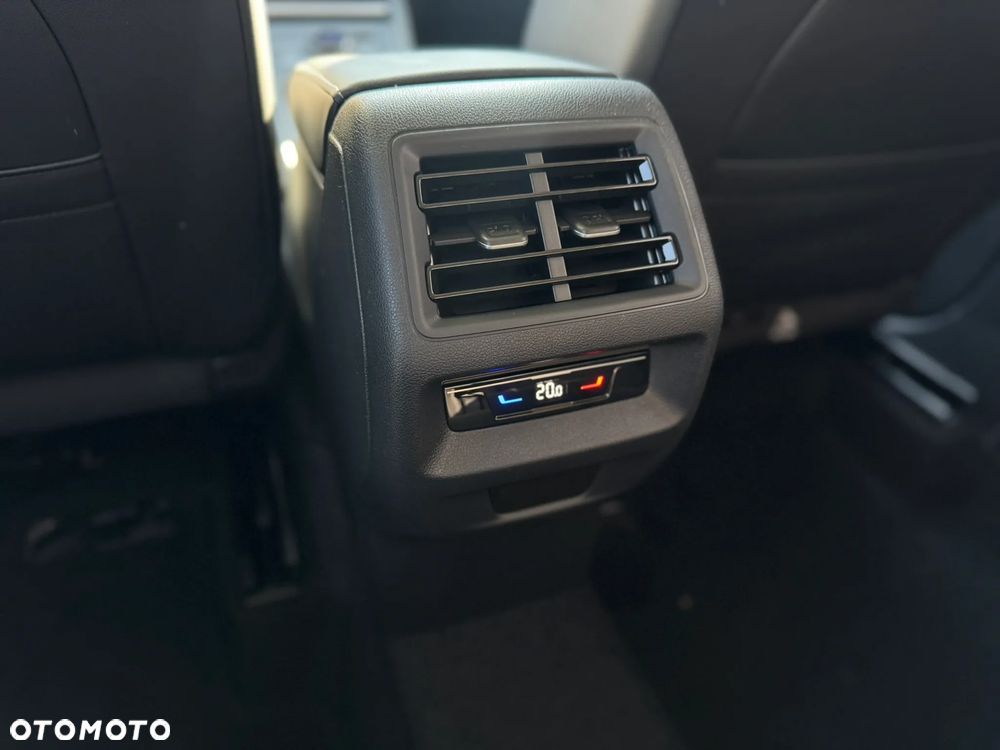 Volkswagen Tiguan 1.5 eTSI OPF DSG Life - 22