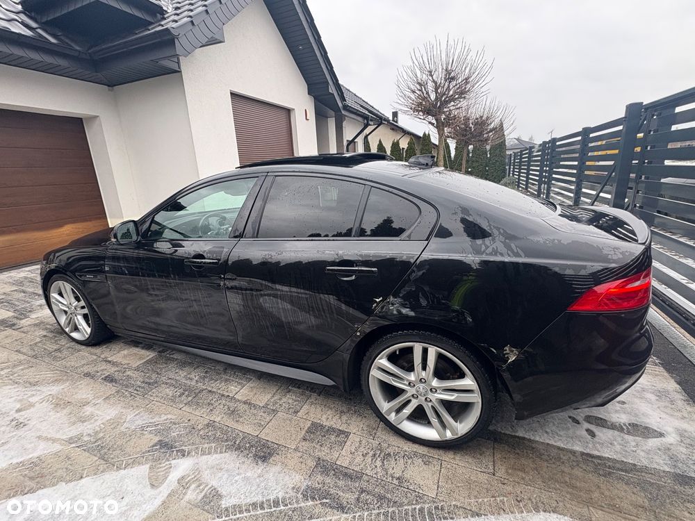 Jaguar XE 25t R-Sport - 12