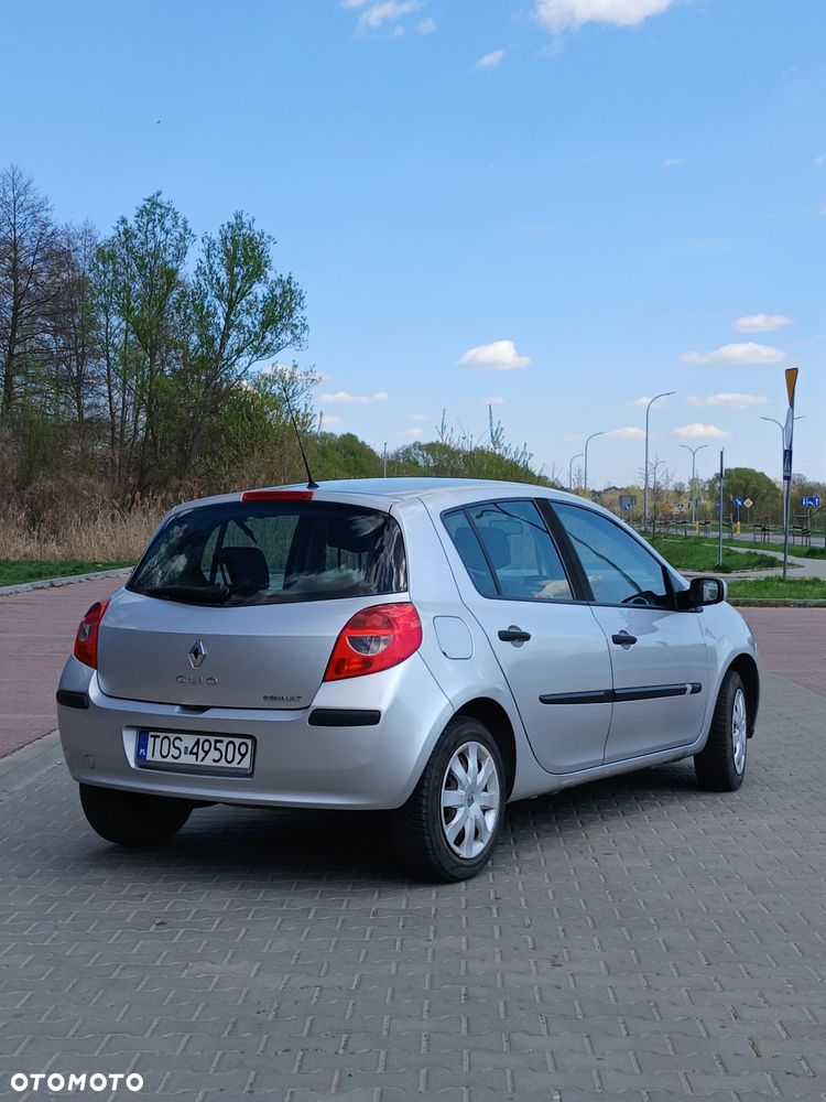 Renault Clio - 6