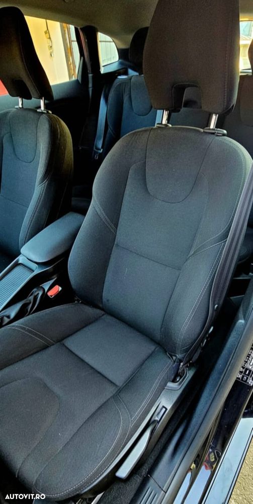 Volvo V40 D4 Summum - 8