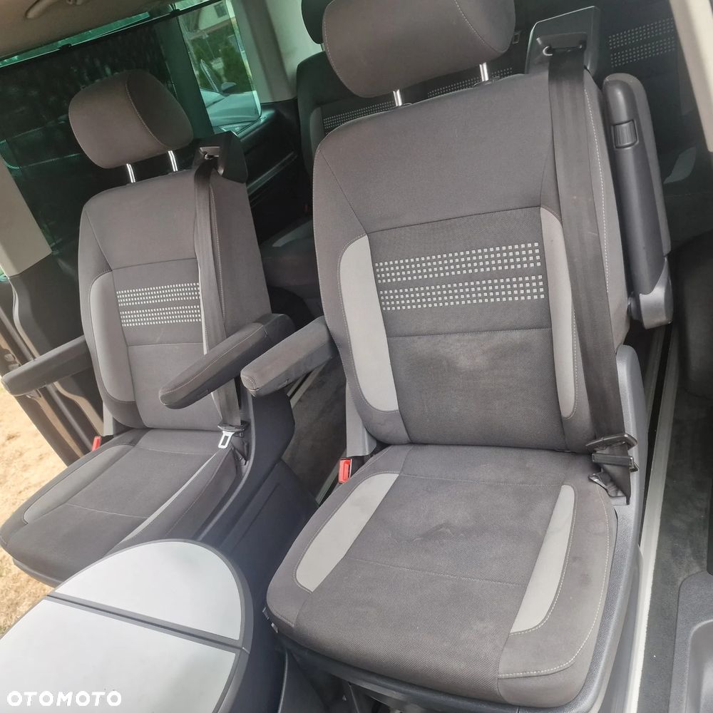 Volkswagen Multivan - 24