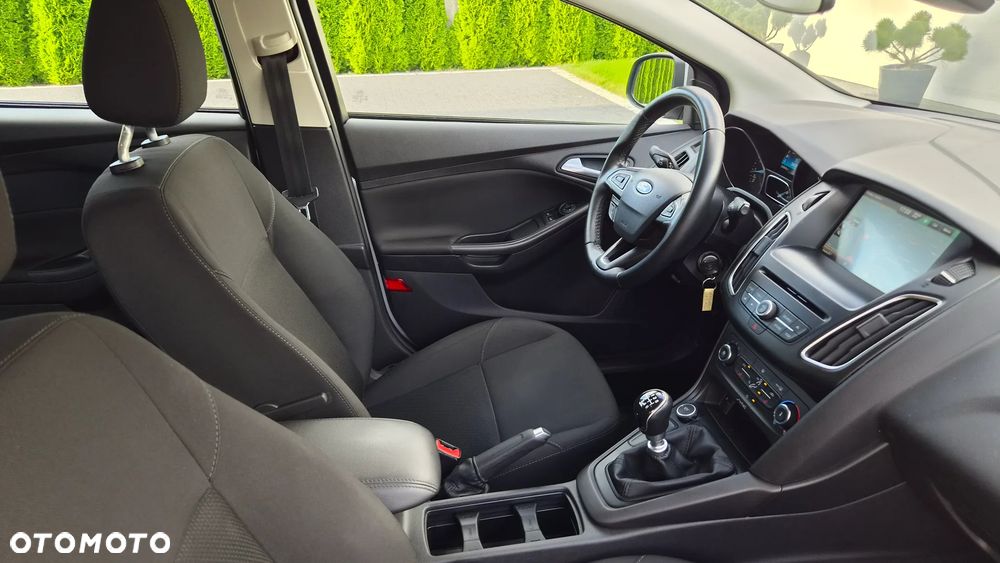 Ford Focus 1.5 EcoBoost Start-Stopp-System COOL&CONNECT - 10