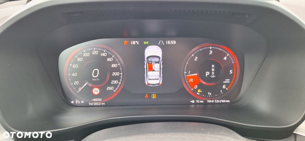 Volvo XC 40 D3 Geartronic Momentum Pro - 16