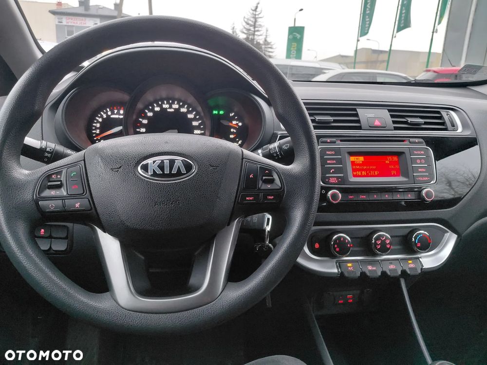 Kia Rio - 22