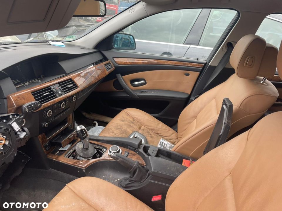 BMW 523i E61 na części - 14