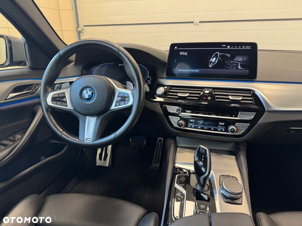 BMW Seria 5 530e xDrive M Sport Edition - 18