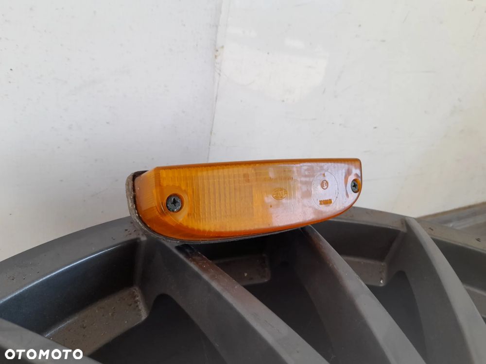 Lampa kierunkowskazu Opel Kadett C Hella 32688R6 - 2
